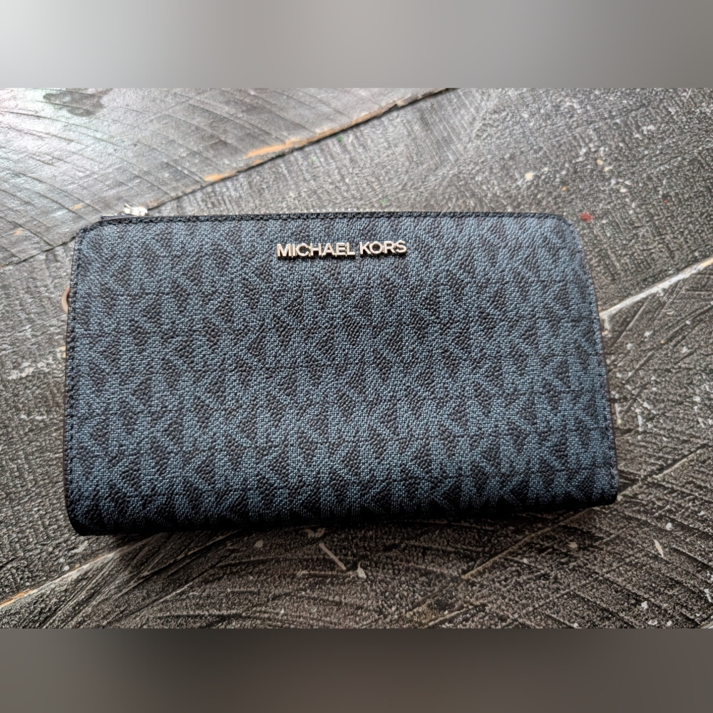 Michael Kors Blue‎ Leather MK Printed Credit Card Wristlet Bifold Wallet